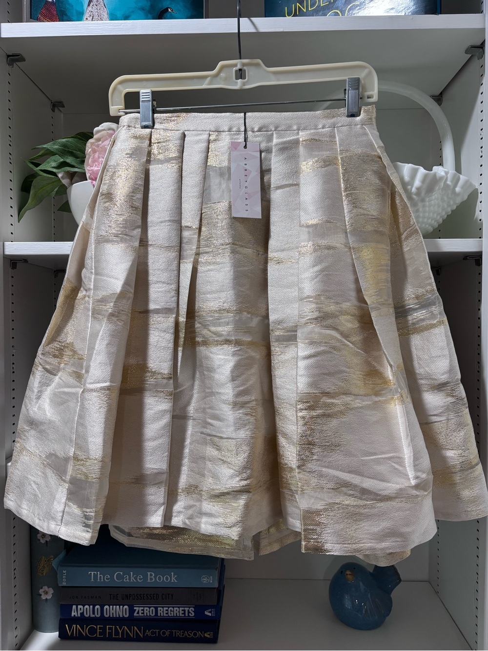 Abbey Glass Faye Pleated Metallic Accent Cream Skirt Gold Shimmer NWT